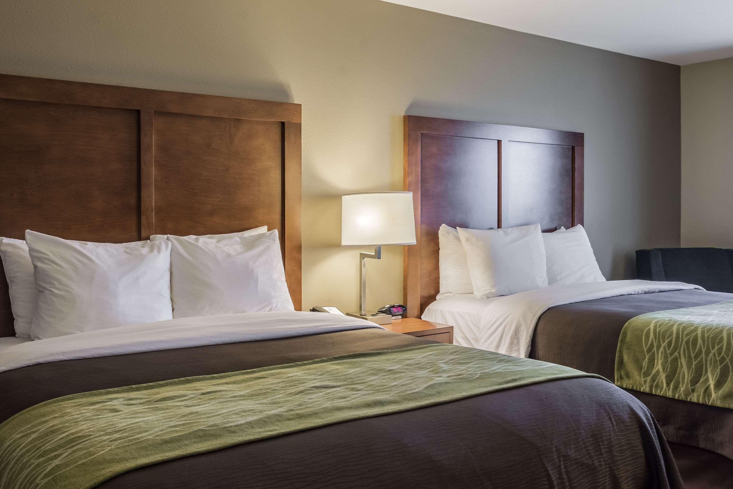 Comfort Inn & Suites Avera Southwest Сиукс Фолс Екстериор снимка