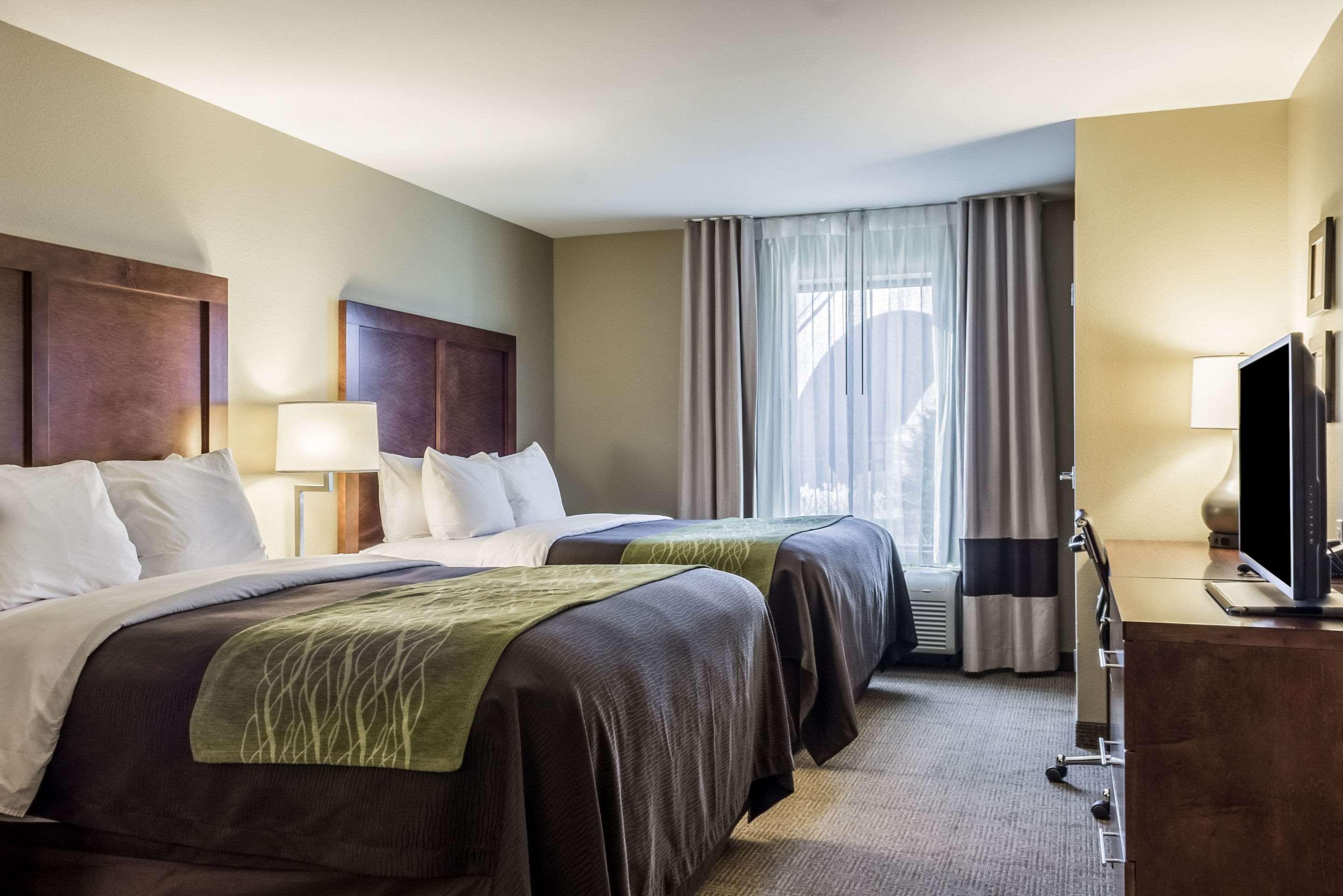 Comfort Inn & Suites Avera Southwest Сиукс Фолс Екстериор снимка