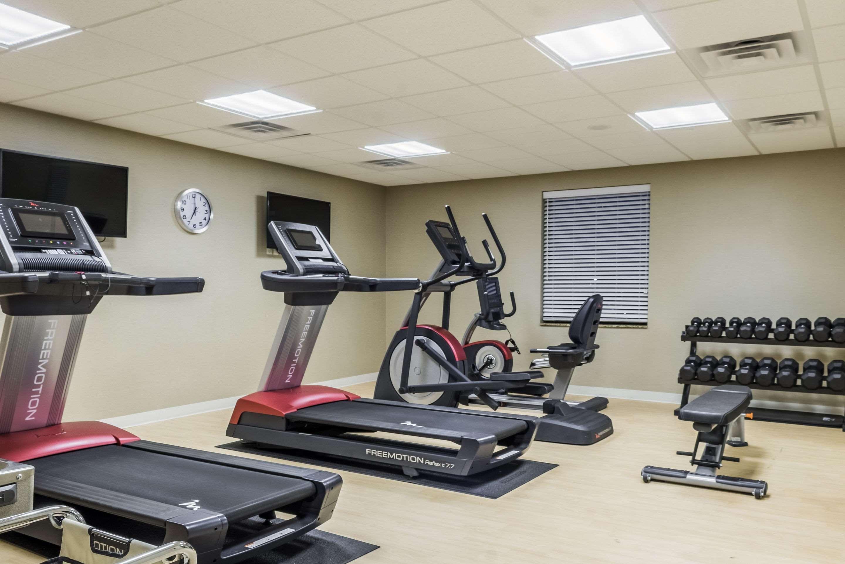 Comfort Inn & Suites Avera Southwest Сиукс Фолс Екстериор снимка