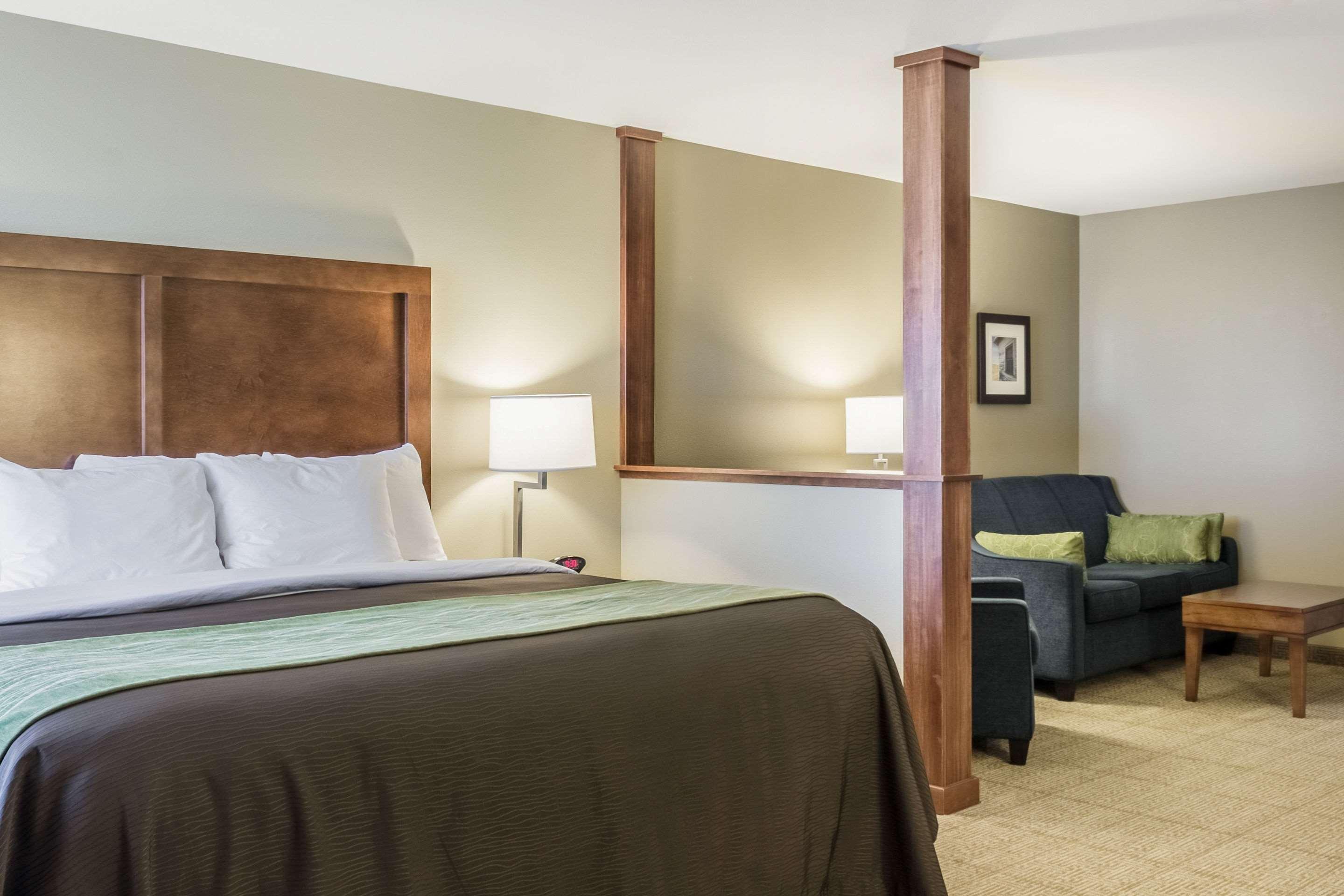 Comfort Inn & Suites Avera Southwest Сиукс Фолс Екстериор снимка