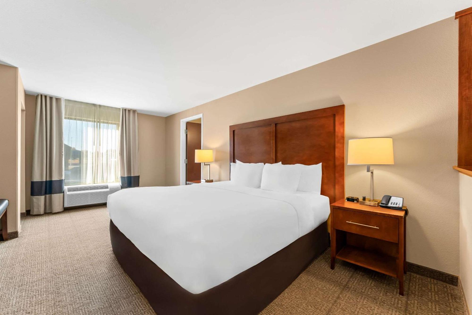 Comfort Inn & Suites Avera Southwest Сиукс Фолс Екстериор снимка