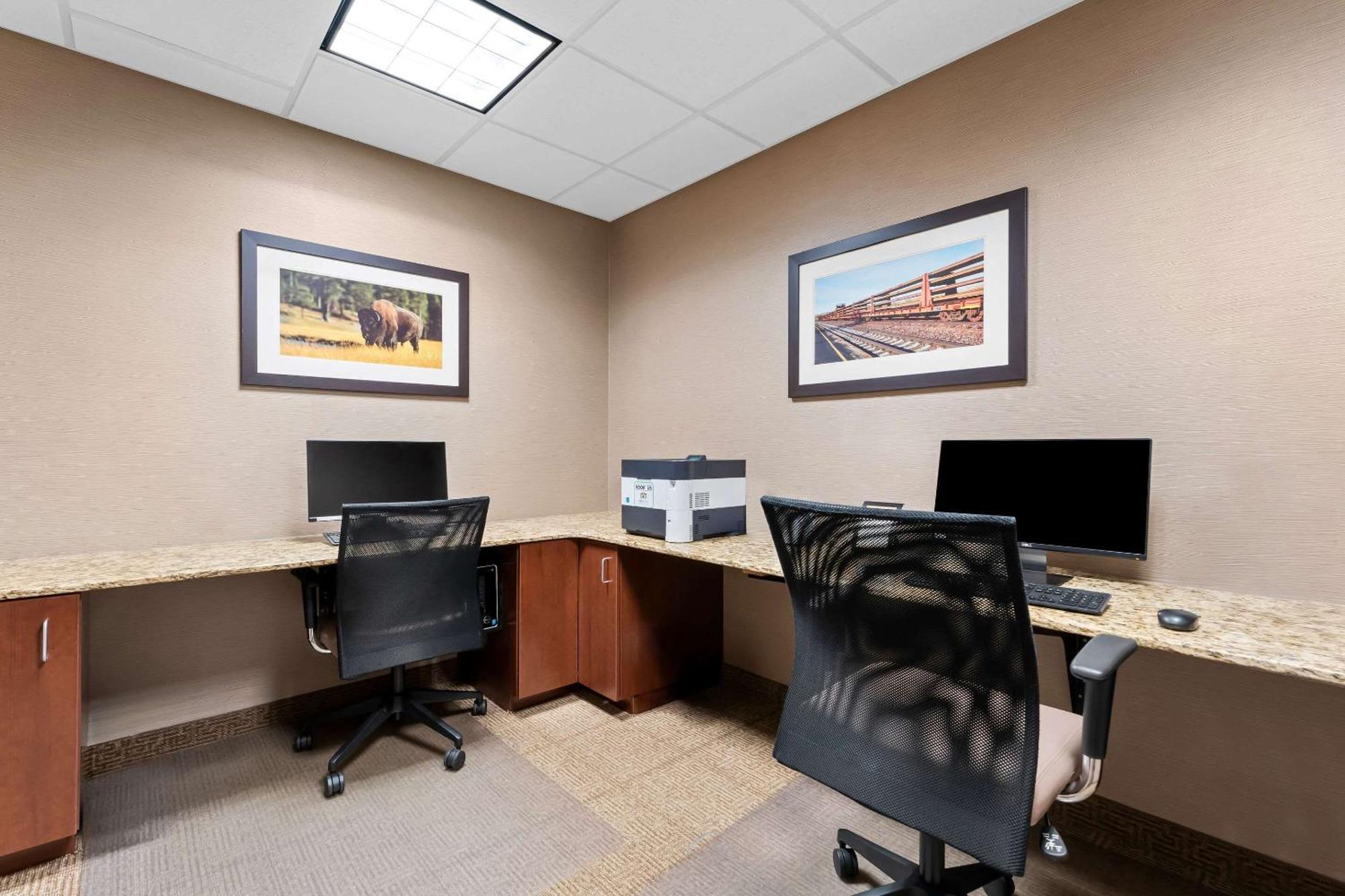 Comfort Inn & Suites Avera Southwest Сиукс Фолс Екстериор снимка