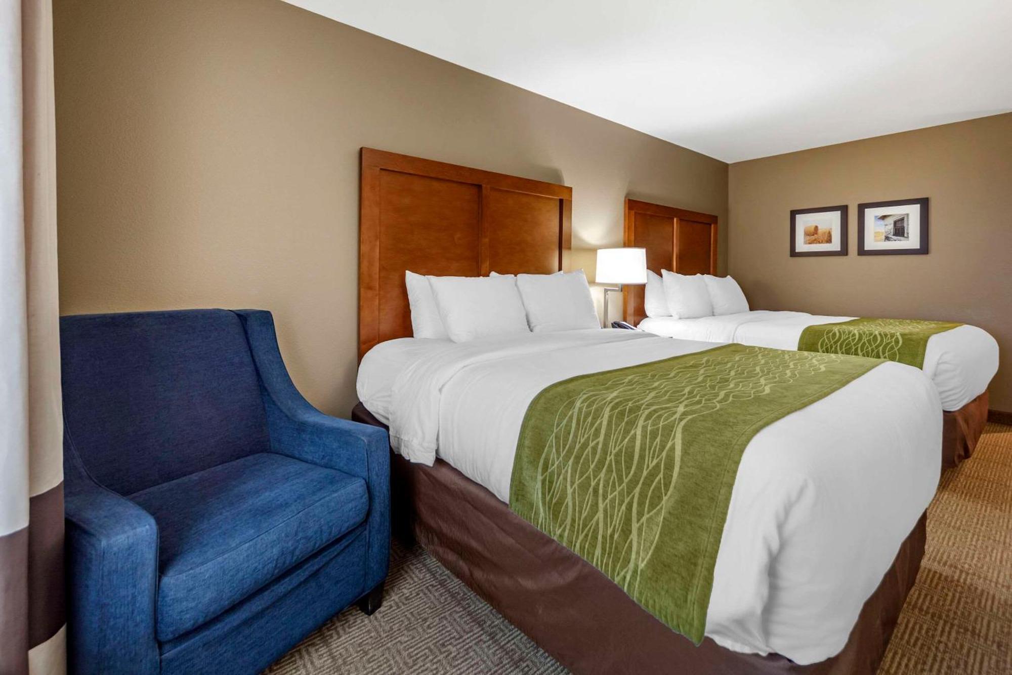 Comfort Inn & Suites Avera Southwest Сиукс Фолс Екстериор снимка