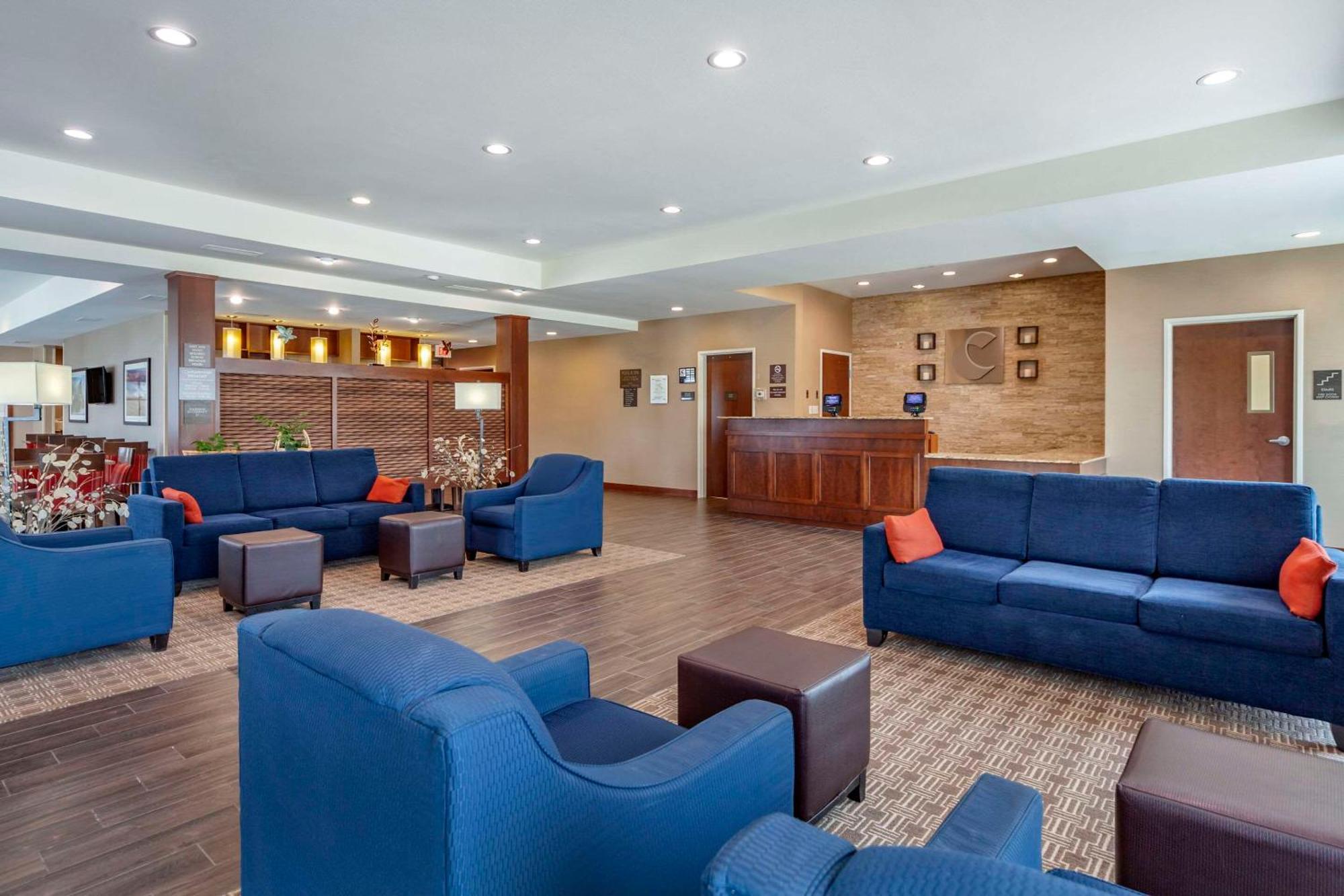 Comfort Inn & Suites Avera Southwest Сиукс Фолс Екстериор снимка