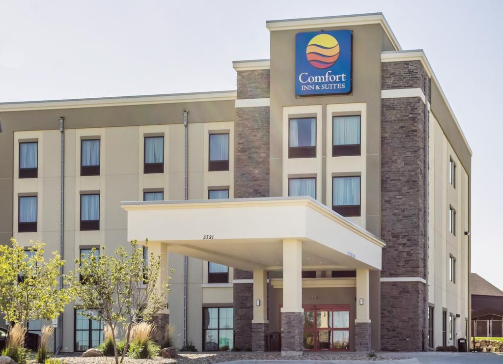 Comfort Inn & Suites Avera Southwest Сиукс Фолс Екстериор снимка