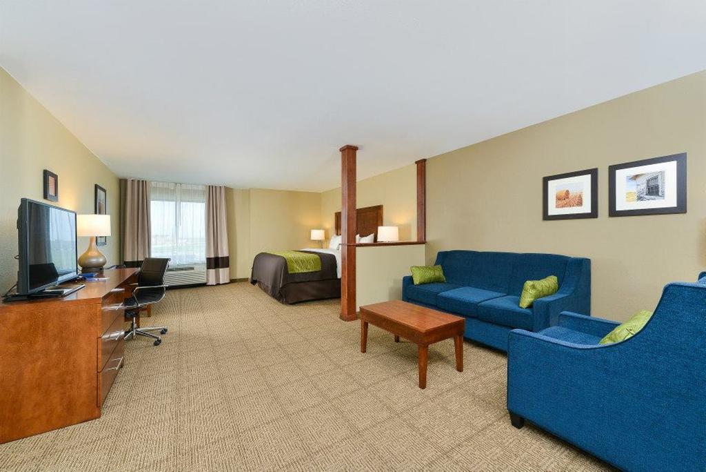Comfort Inn & Suites Avera Southwest Сиукс Фолс Екстериор снимка