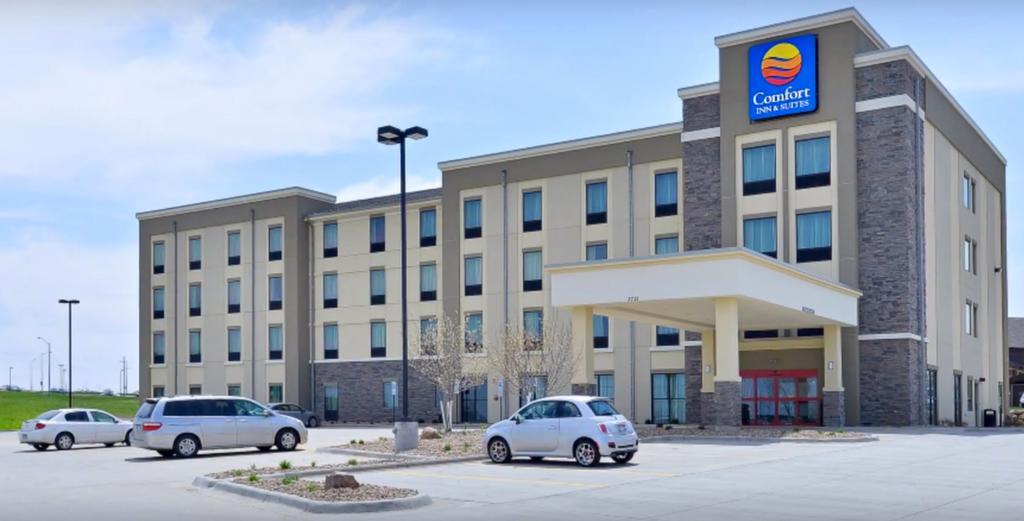 Comfort Inn & Suites Avera Southwest Сиукс Фолс Екстериор снимка